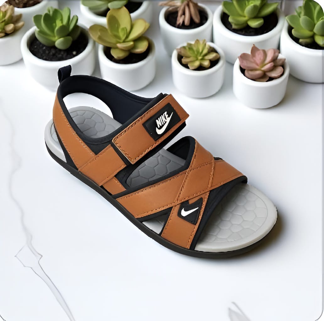 Nike Men’s Brown Comfortable Sandals.
