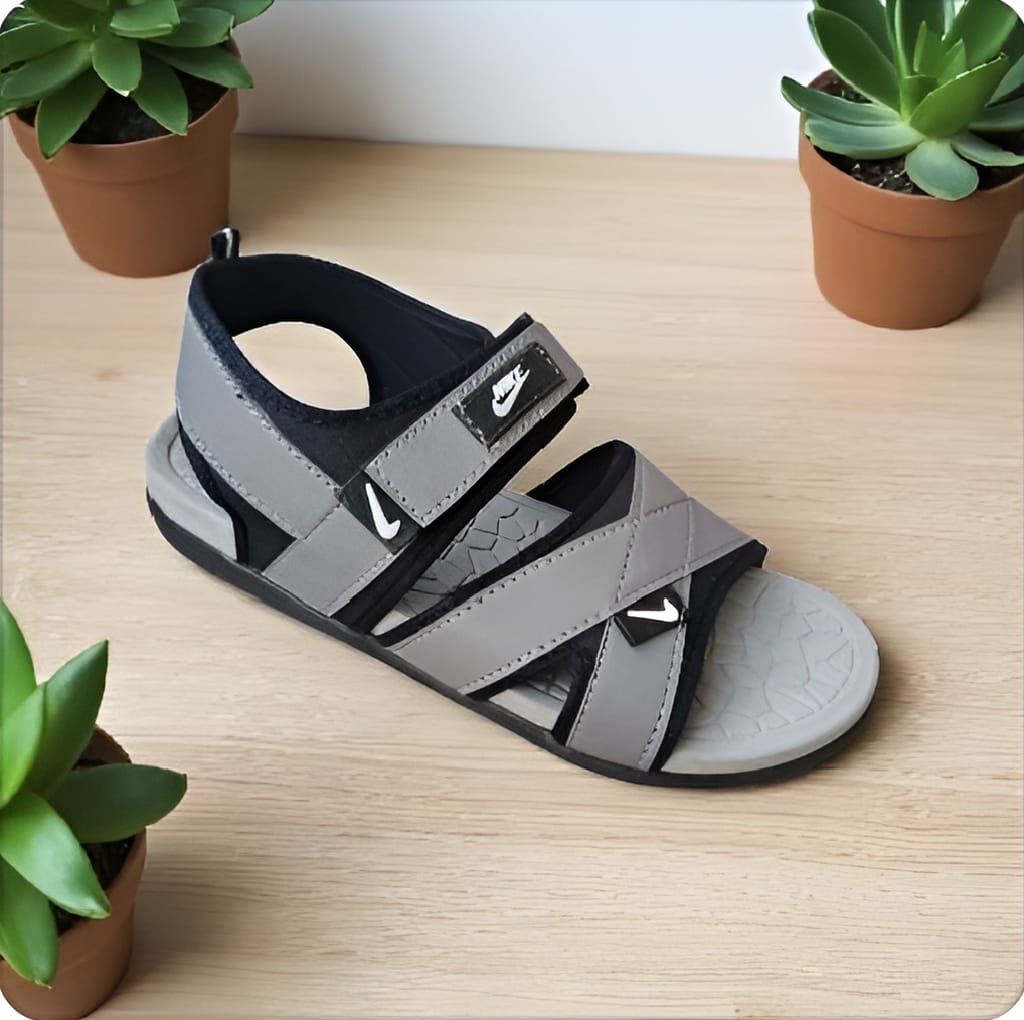 Nike Men’s Grey Comfortable Sandals.