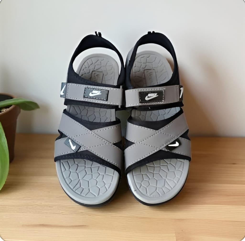 Nike Men’s Grey Comfortable Sandals.
