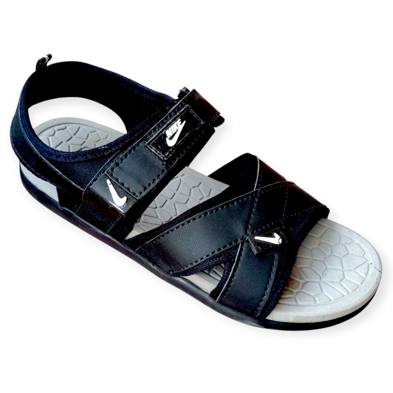 Nike Men’s Black Comfortable Sandals.